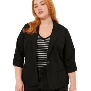 Torrid City Twill Black Classic Fit Two Button Ruched Sleeve Blazer Size 2X